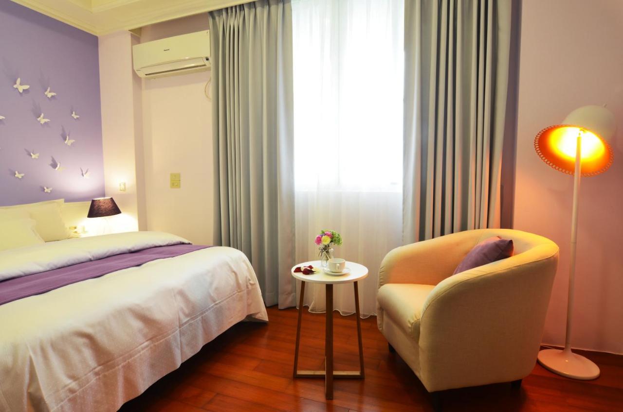 Yunju House Bed & Breakfast Джиаоси Екстериор снимка