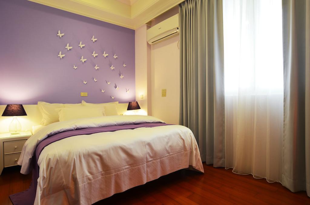 Yunju House Bed & Breakfast Джиаоси Стая снимка
